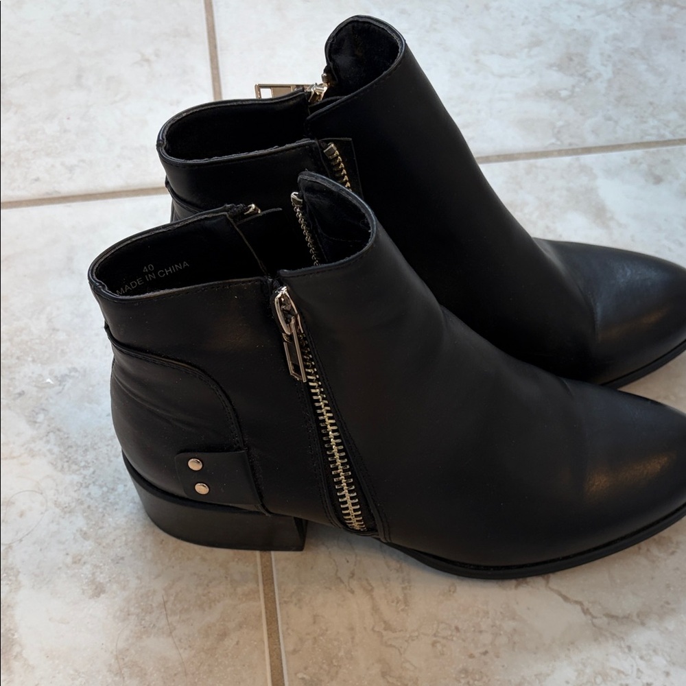 Steve Madden Black Ankle Booties with Zipper
